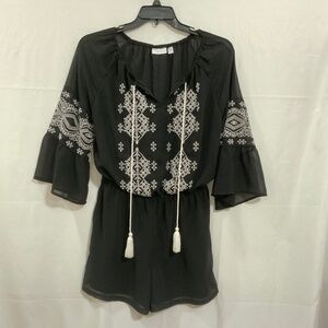 New York and Company Black embroidered Shorts Jumper Women's Medium Boho Chic